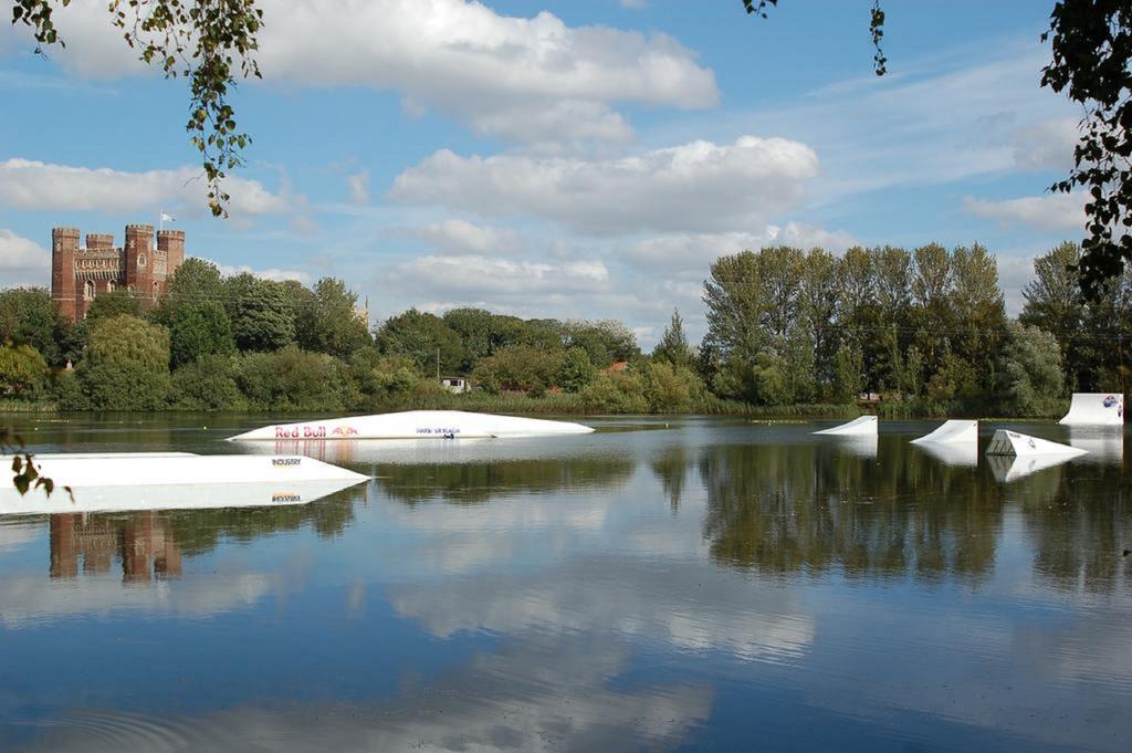 Tattershall Lakes Hotel Exterior photo